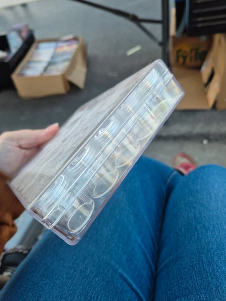 30 mini boites rondes avec coffret en plastique a couvercle  vissé neuve