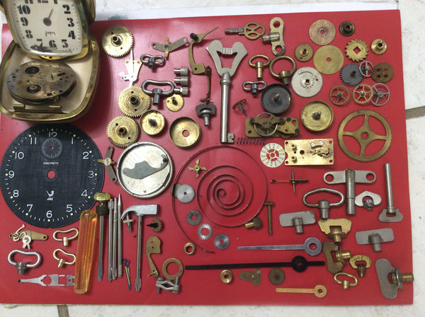 Lot horlogerie ancien stock bon etat